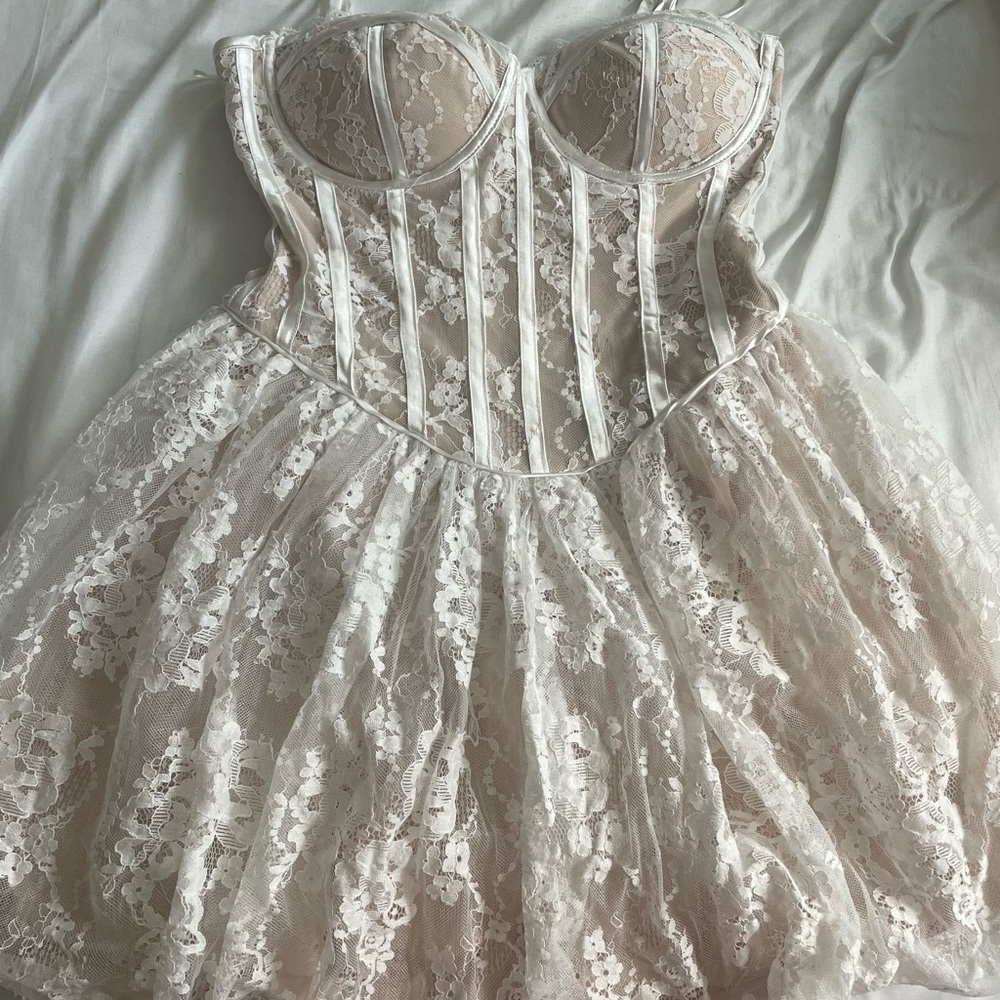 Elegant Lace Mini Dress in Cream